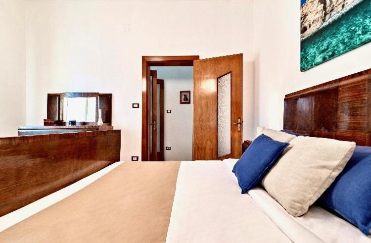 La Casa Di Julia Appartement Lecce Buitenkant foto